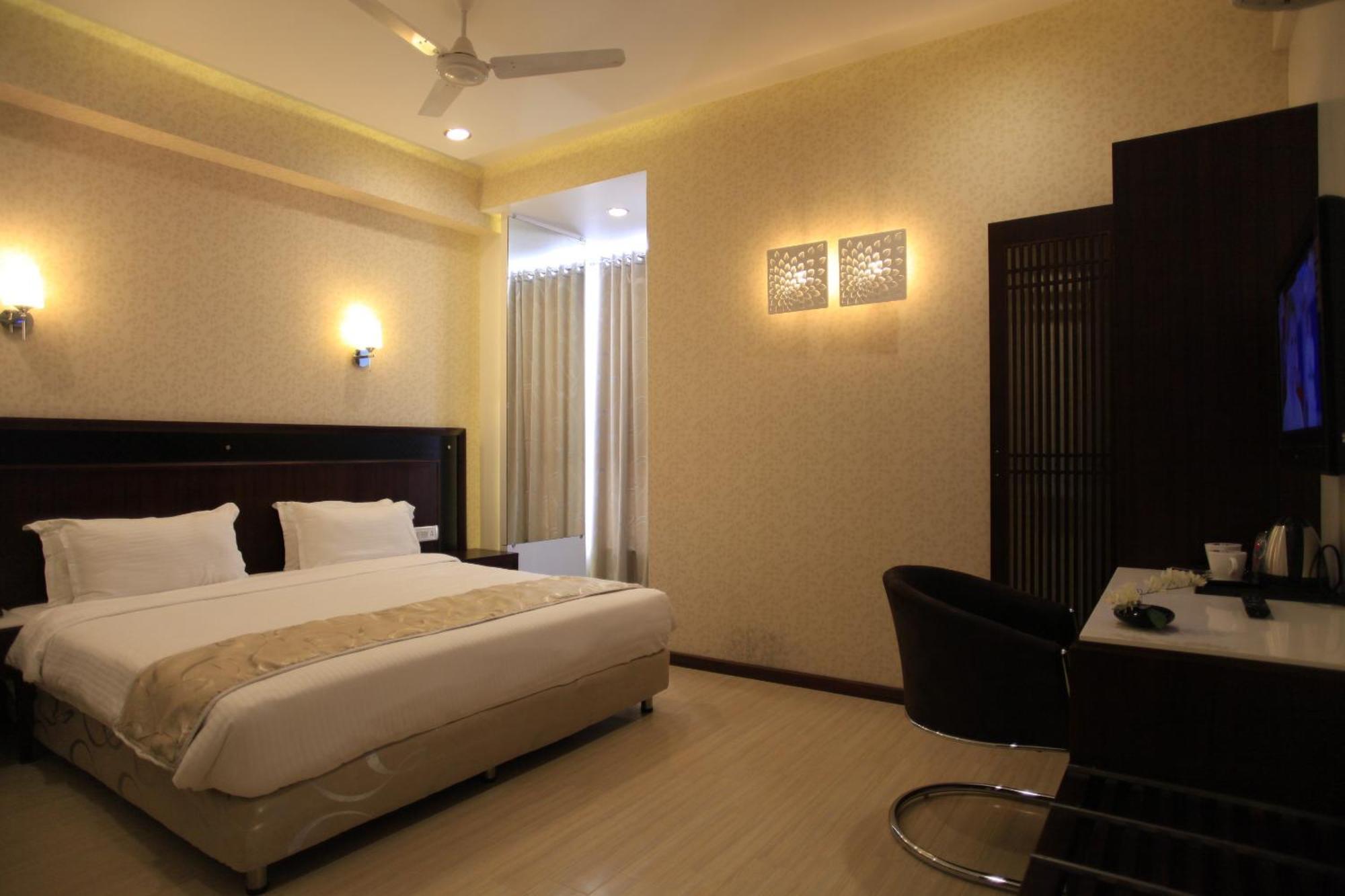 Hotel Sai Mahal Shirdi Εξωτερικό φωτογραφία